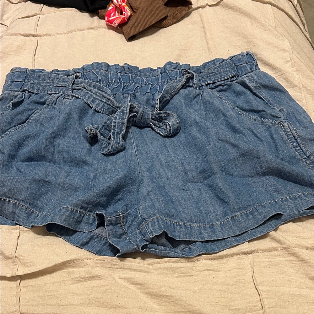 Jolt Blue Tie-Front Jean Shorts